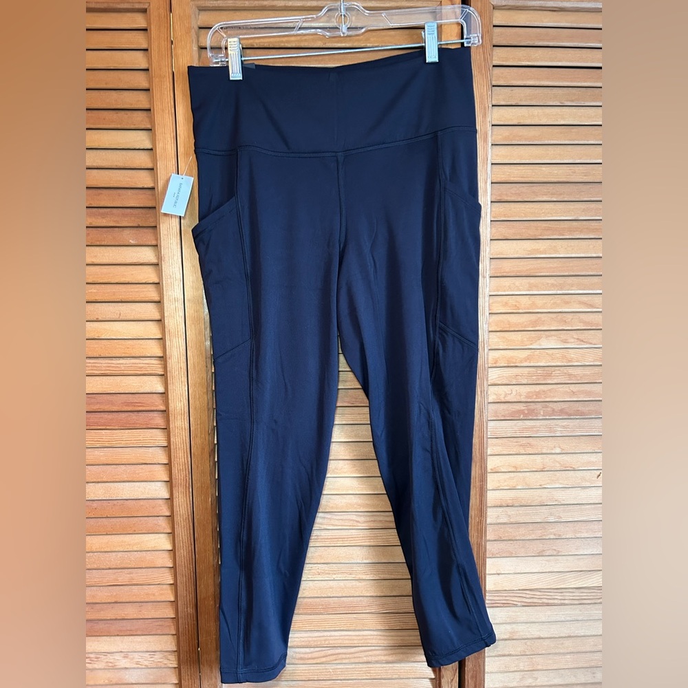 *NWT* Banana Republic Women's Black Airsoft 7/8 length Leggings Sz L